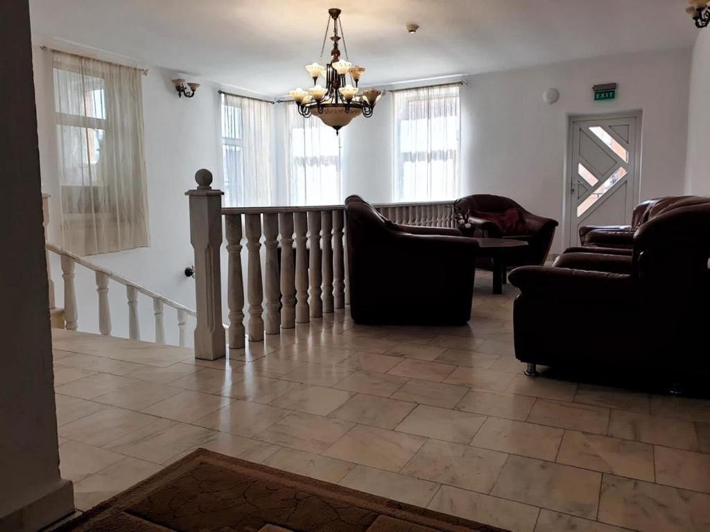 Hotel Marion Dumbraveni  Екстер'єр фото