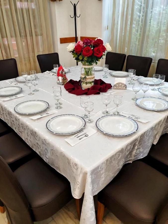 Hotel Marion Dumbraveni  Екстер'єр фото