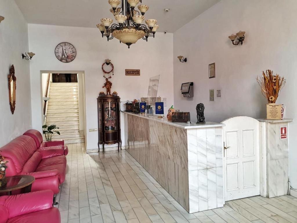 Hotel Marion Dumbraveni  Екстер'єр фото