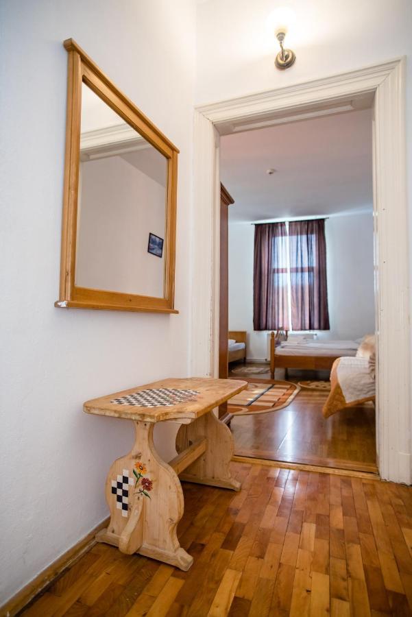 Hotel Marion Dumbraveni  Екстер'єр фото