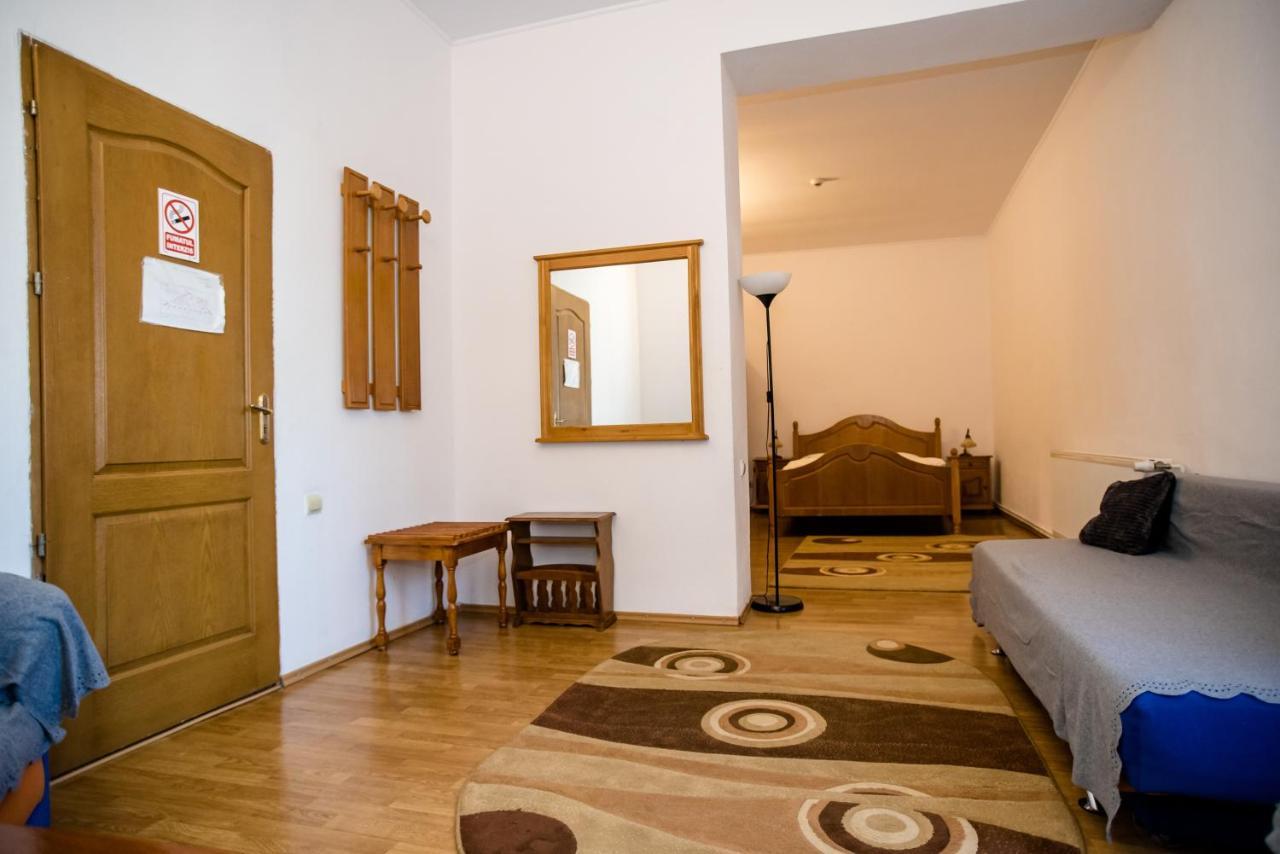 Hotel Marion Dumbraveni  Екстер'єр фото